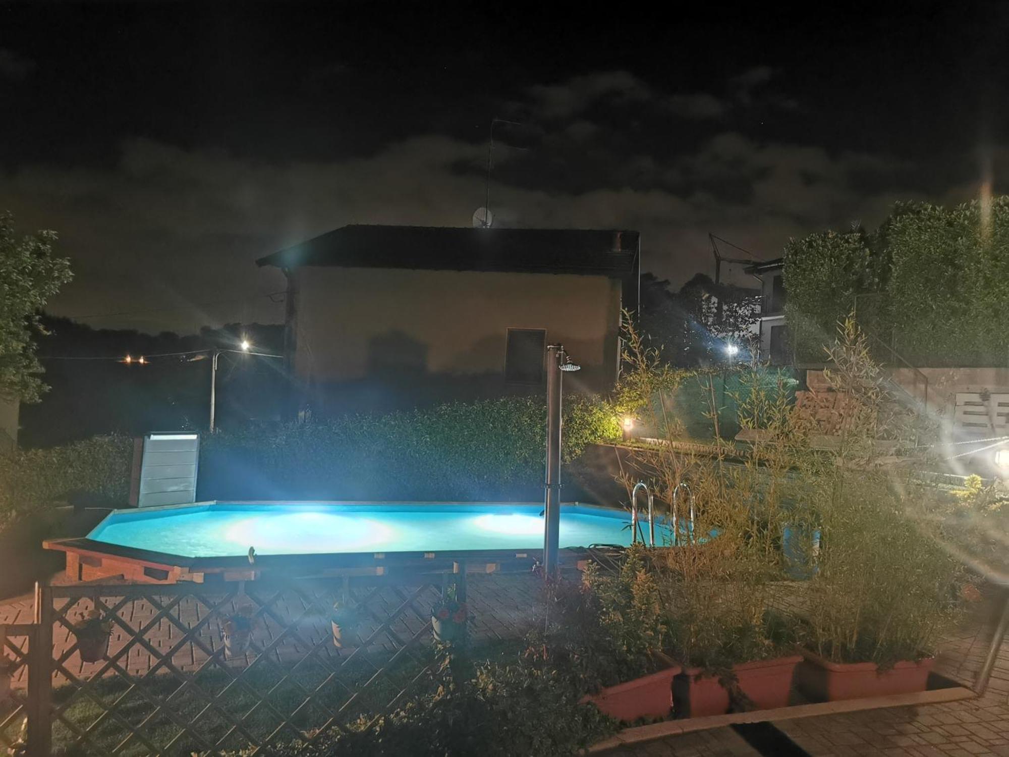 Casa Charlie Διαμέρισμα Arcisate Δωμάτιο φωτογραφία